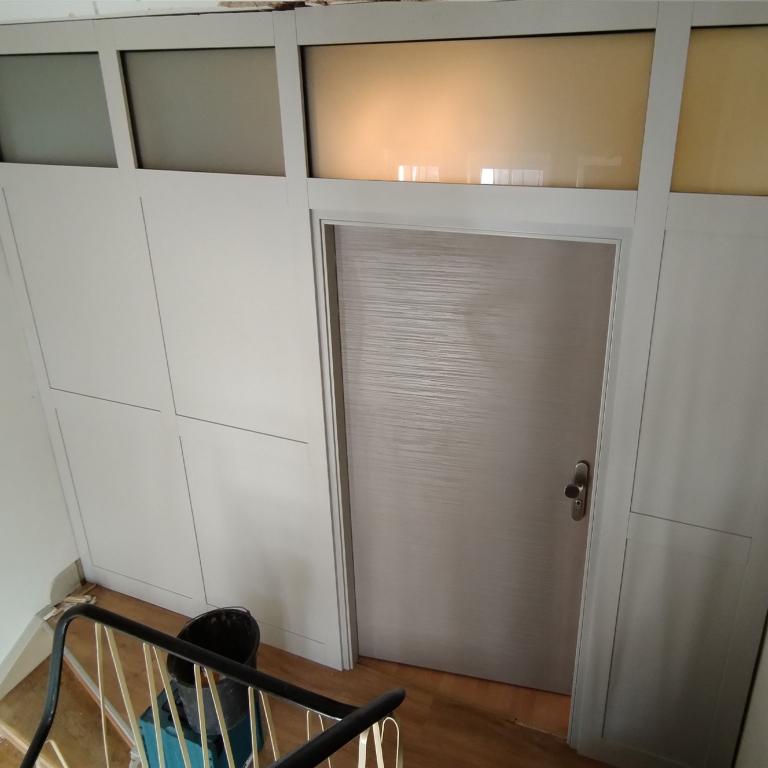 1      Treppenhaus  (2)